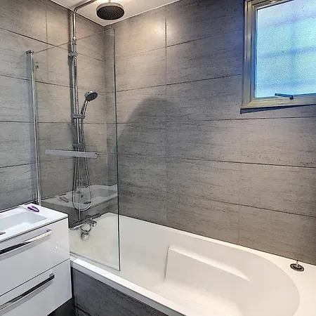 Spacious 3 Bed App With Pool 5min To Jlp Ideal For 2 Families Or 8 People Daire Juan-les-Pins