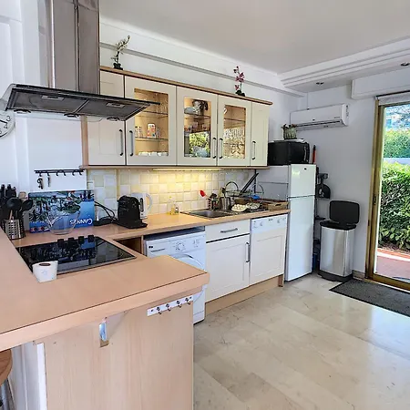 Spacious 3 Bed App With Pool 5min To Jlp Ideal For 2 Families Or 8 People