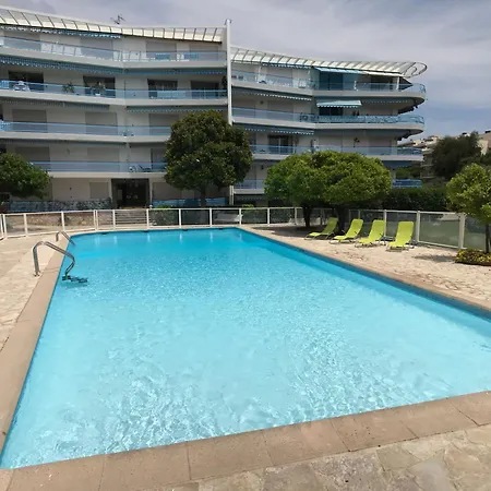 Daire Spacious 3 Bed App With Pool 5min To Jlp Ideal For 2 Families Or 8 People Juan-les-Pins